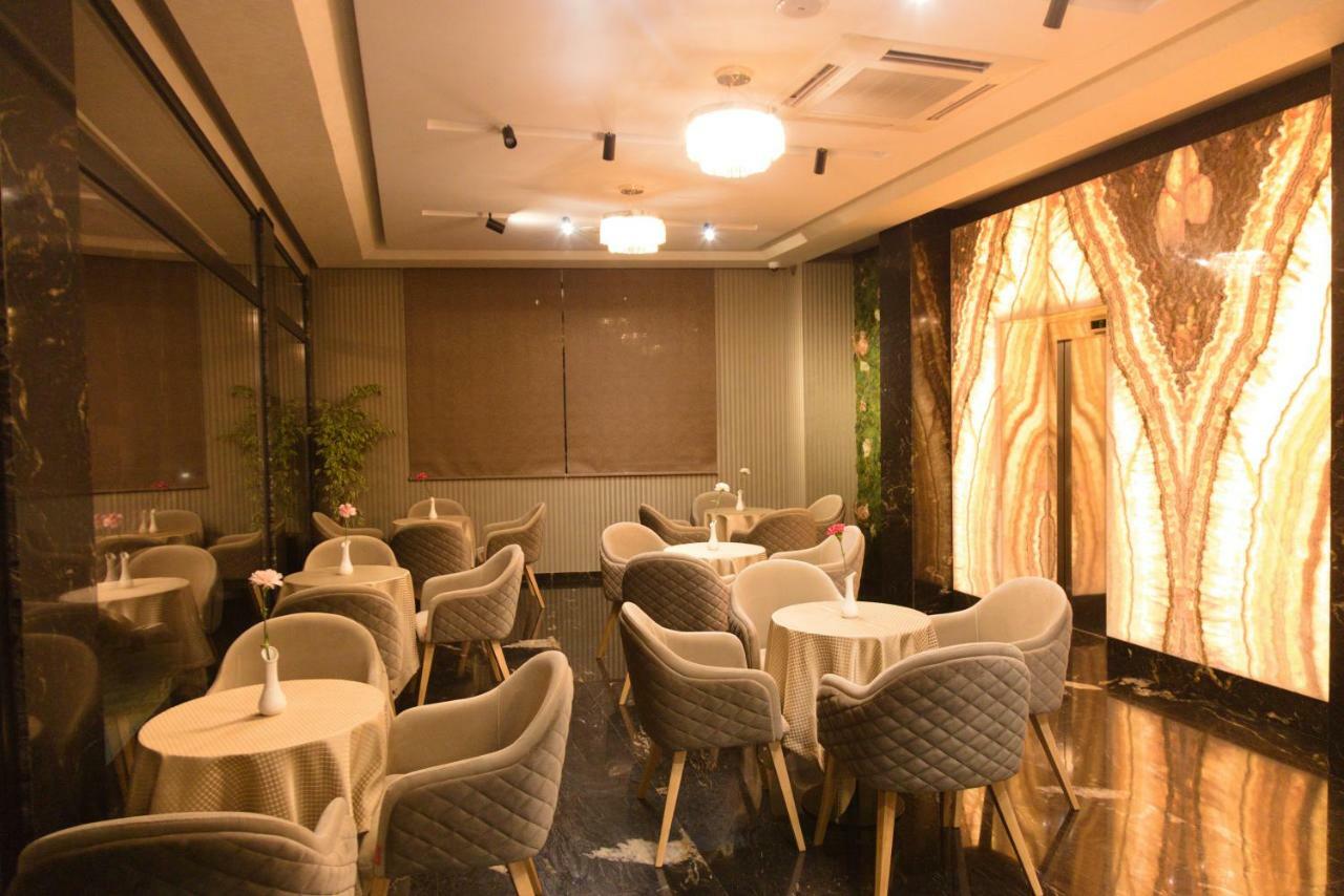 Emerald Boutique Hotel Tirana Exterior photo